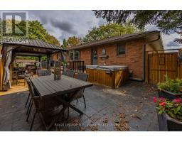 18 DEMEYERE AVENUE - 37