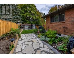 18 DEMEYERE AVENUE - 40