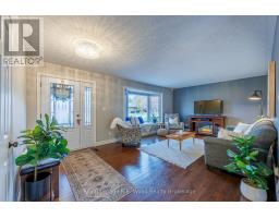 18 DEMEYERE AVENUE - 5