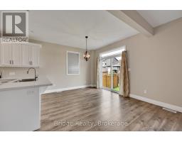 66 CASH CRESCENT - 16