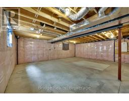 66 CASH CRESCENT - 38