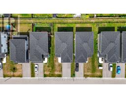 66 CASH CRESCENT - 42