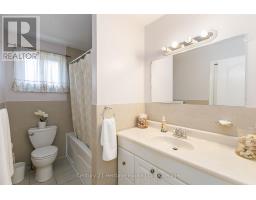 154 ROSAMOND CRESCENT - 18