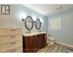 8 VICTORIA STREET - 21