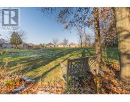 90 WESTON DRIVE - 34