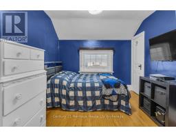 168 WELLINGTON STREET N - 11