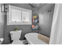 168 WELLINGTON STREET N - 18