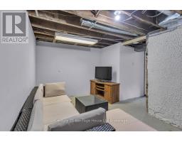 168 WELLINGTON STREET N - 19