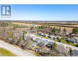 56 WINTERGREEN CRESCENT - 26