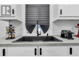 3 MARY STREET E - 16