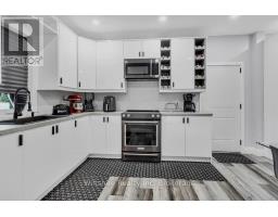 3 MARY STREET E - 17