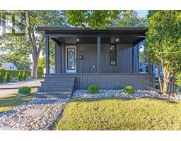 3 MARY STREET E - 32