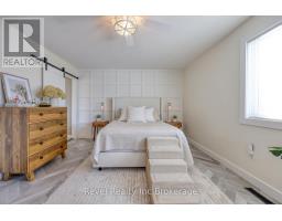 14 SCOURFIELD DRIVE - 17