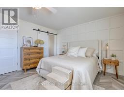 14 SCOURFIELD DRIVE - 18