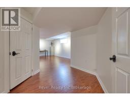 14 SCOURFIELD DRIVE - 25