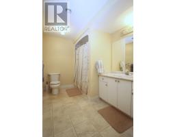 105 DUCHESS AVENUE - 25