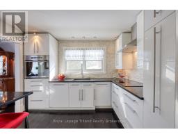 11 PRINCESS PARK ROAD - 16