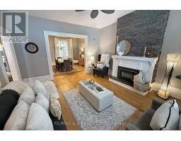 63 VANSITTART AVENUE - 14