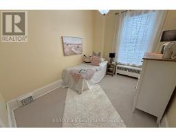 63 VANSITTART AVENUE - 32