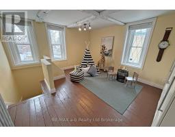 63 VANSITTART AVENUE - 34