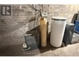 63 VANSITTART AVENUE - 39