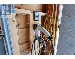 63 VANSITTART AVENUE - 46