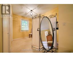 18 WILKINS CRESCENT - 26