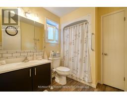 18 WILKINS CRESCENT - 27