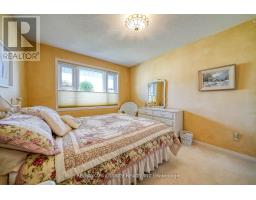 18 WILKINS CRESCENT - 29