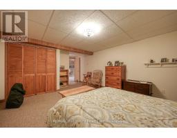 18 WILKINS CRESCENT - 39