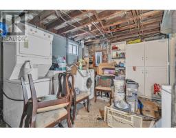 335 WELLINGTON STREET N - 11