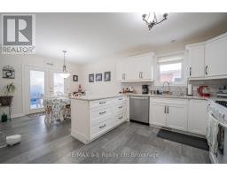 218 BALDWIN STREET - 12