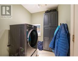 218 BALDWIN STREET - 24