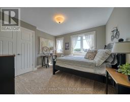 1142 CAEN AVENUE - 27