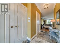 1142 CAEN AVENUE - 5