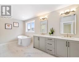 61 SUNVIEW DRIVE - 18