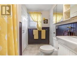 702 QUEEN STREET - 11