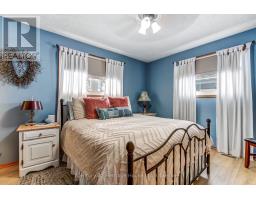 702 QUEEN STREET - 12