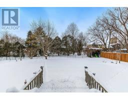 702 QUEEN STREET - 25