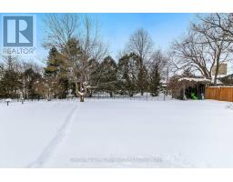 702 QUEEN STREET - 26