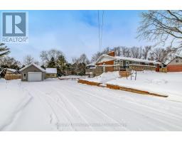 702 QUEEN STREET - 3