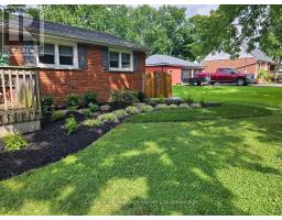 702 QUEEN STREET - 34