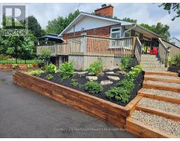 702 QUEEN STREET - 35