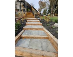 702 QUEEN STREET - 37