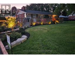 702 QUEEN STREET - 40