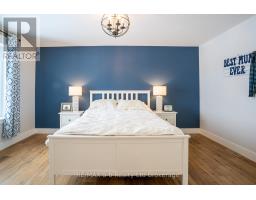 82 SUNVIEW DRIVE - 12