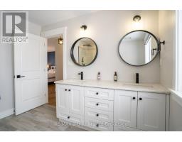 82 SUNVIEW DRIVE - 15