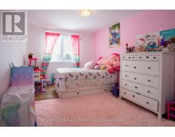 82 SUNVIEW DRIVE - 19