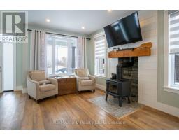 82 SUNVIEW DRIVE - 4