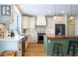 82 SUNVIEW DRIVE - 7